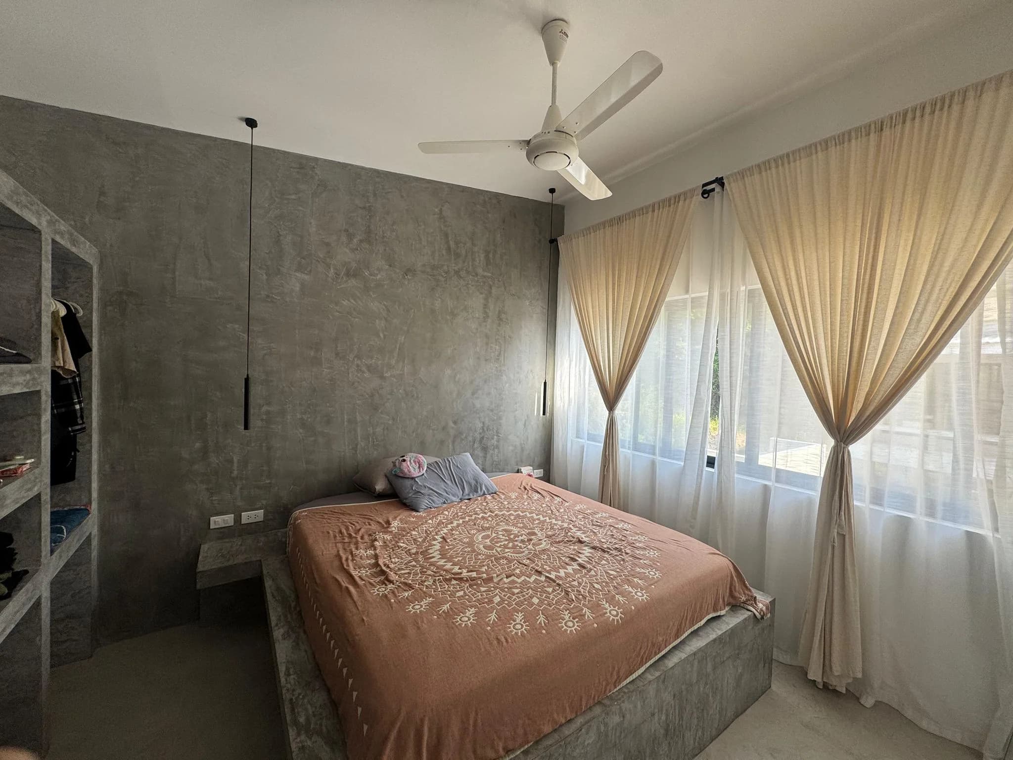 Bedroom with queen bed — Dao · Star Koh Phangan